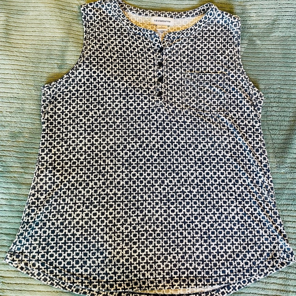 Liz Claiborne Navy Blue and White Patterned Tank Top